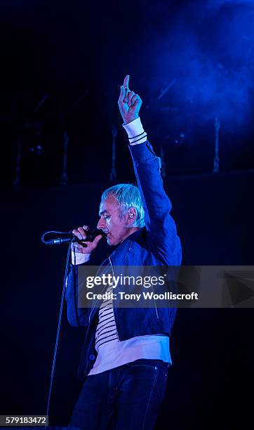 Macclesfield, ENGLAND Karl Hyde of Underworld at Jodrell Bank on July 22, 2016 in Macclesfield, England.