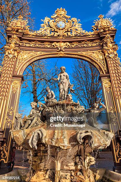 place stanislas – fountain of neptune - lotharingen stockfoto's en -beelden