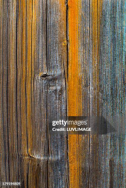 wood and rust - rust texture imagens e fotografias de stock