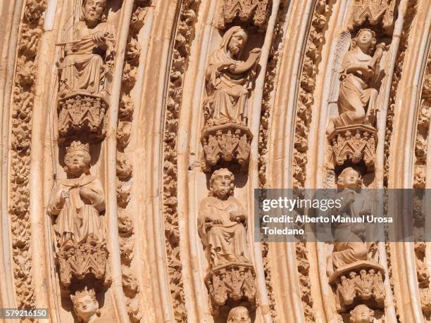 spain, toledo cathedral, facade - relief bildbanksfoton och bilder