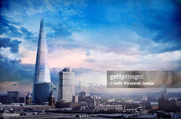 atmospheric view of the majestic shard - views of london from the shard tower stock-fotos und bilder