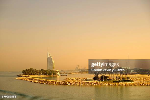 burj al arab in dubai - jumeirah stock pictures, royalty-free photos & images