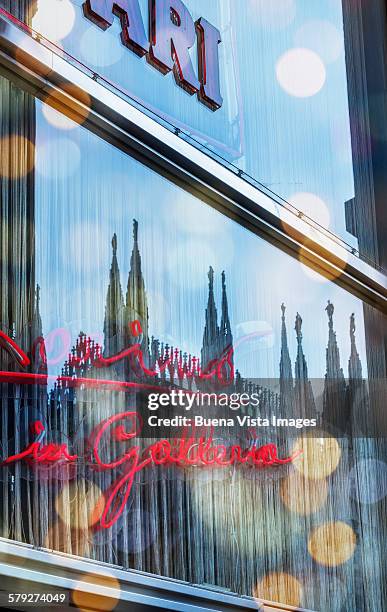 16 Reflexing Stock Photos, High-Res Pictures, and Images - Getty Images