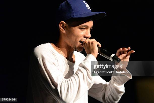 Tre Rapper 17 Rapper Tre Capital Stock Photos, High-Res Pictures, and Images ...