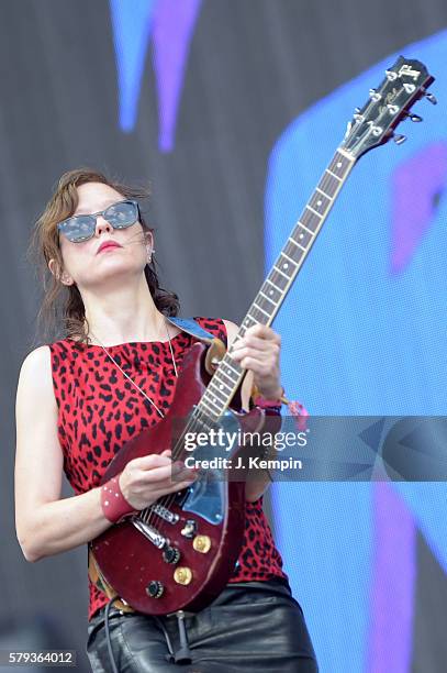 Timony Mary Timony Photos and Premium High Res Pictures - Getty Images