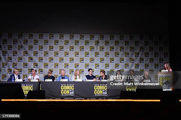 Screenwriter Phil Klemmer, actors Dominic Purcell, Franz Drameh, Victor Garber, Caity Lotz, Brandon Routh, Arthur Darvill, Maisie Richardson-Sellers,...