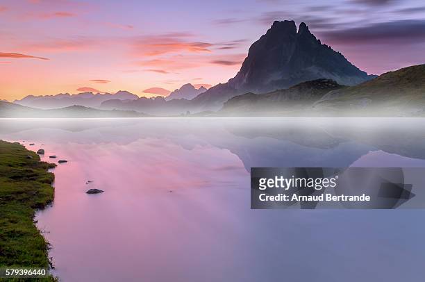 pic d'ossau - miroir reflet stock pictures, royalty-free photos & images