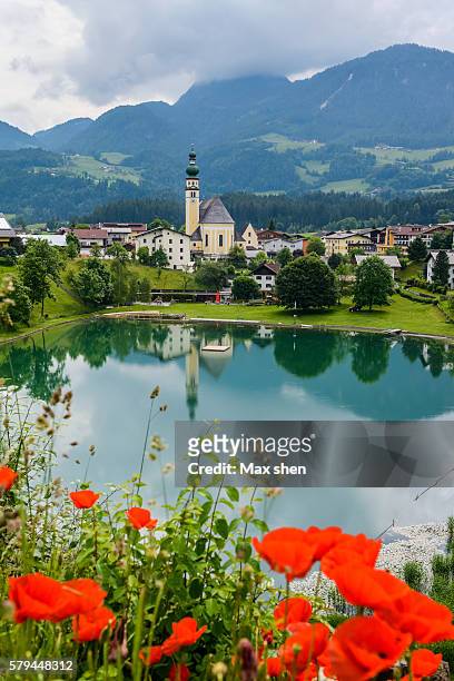 scenic view of the mountain village of alpbach in austria. - alpbach ストックフォトと画像