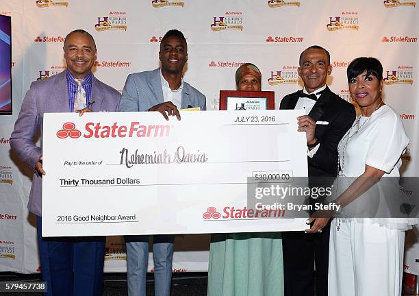 Television personality Ed Gordon , recipient of the "Good Neighbor Award" Nehemiah Davis , State Farm Mutual Automobile Insurance Company Executive...