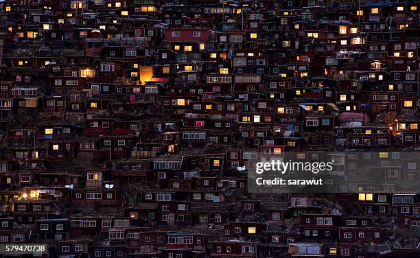 larung gar - crowded place stock pictures, royalty-free photos & images