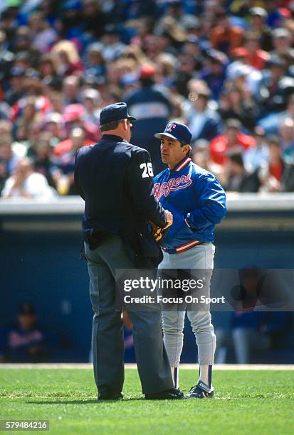 Manager Bobby Valentine of the Texas Rangers argues with an umpire during a Major League Baseball game against the Chicago White Sox circa 1992 at...