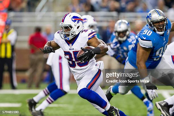 Buffalo Bills running back Bryce Brown carries the ball during game action between the Buffalo Bills and Detroit Lions during a preseason game played...