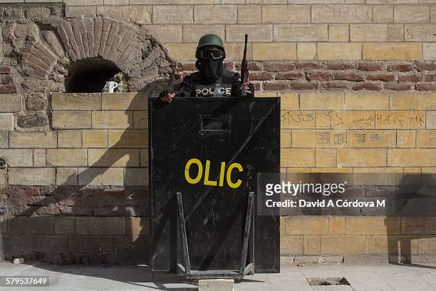 police cairo - egypt police stock pictures, royalty-free photos & images