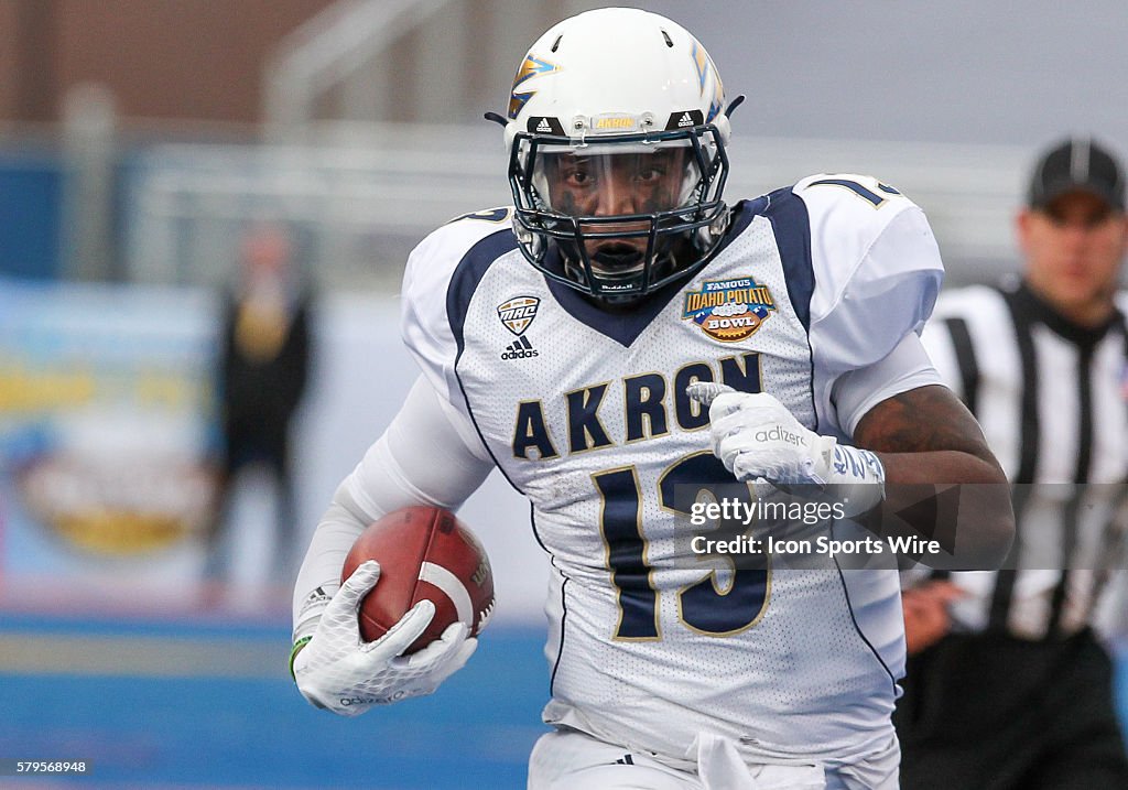 NCAA FOOTBALL: DEC 22 Famous Idaho Potato Bowl - Akron v Utah State