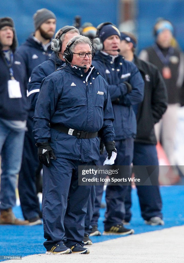 NCAA FOOTBALL: DEC 22 Famous Idaho Potato Bowl - Akron v Utah State