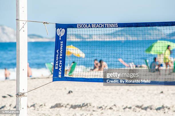 beach tennis net in detail - cheio foto e immagini stock