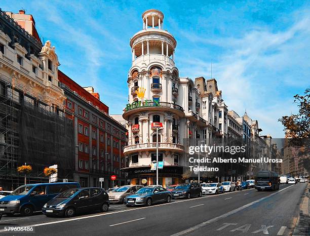 spain, madrid, gran via avenue - traffic - traffic jam billboard stock pictures, royalty-free photos & images