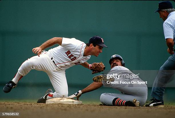 Marty Barrett of the Boston Red Sox in action against the Chicago White Sox during an Major League Baseball game circa 1987 at Fenway Park in Boston,...