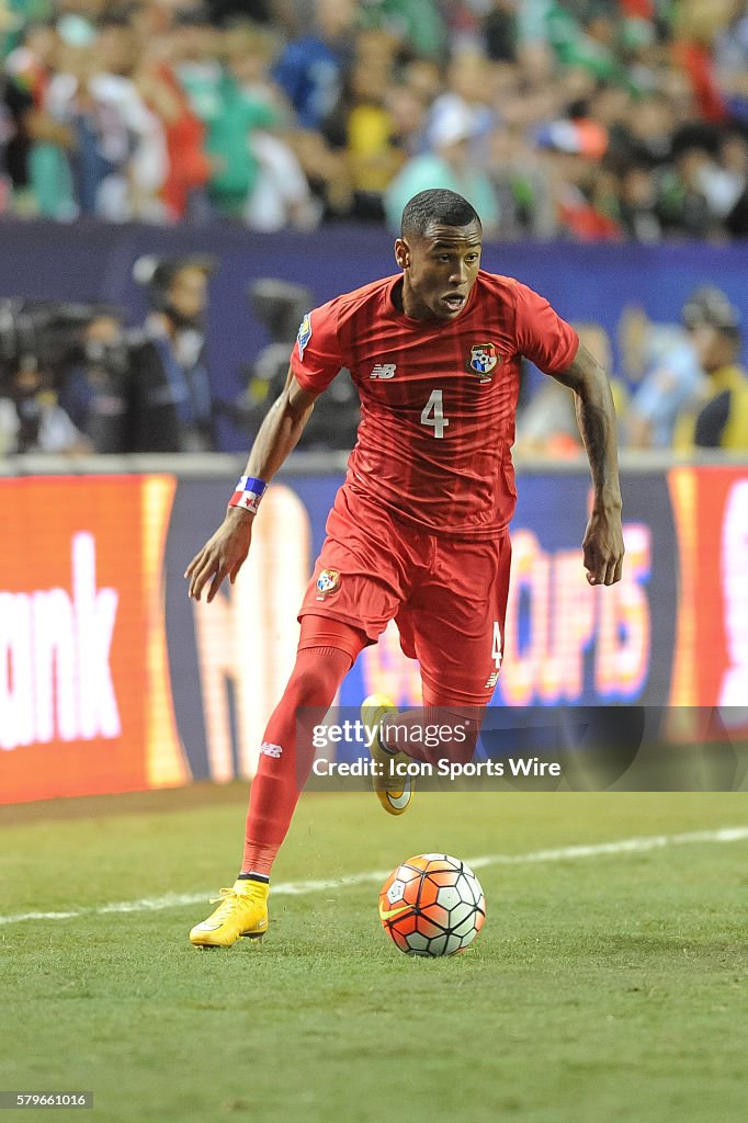 SOCCER: JUL 22 CONCACAF Gold Cup - Semifinals - Panama v Mexico