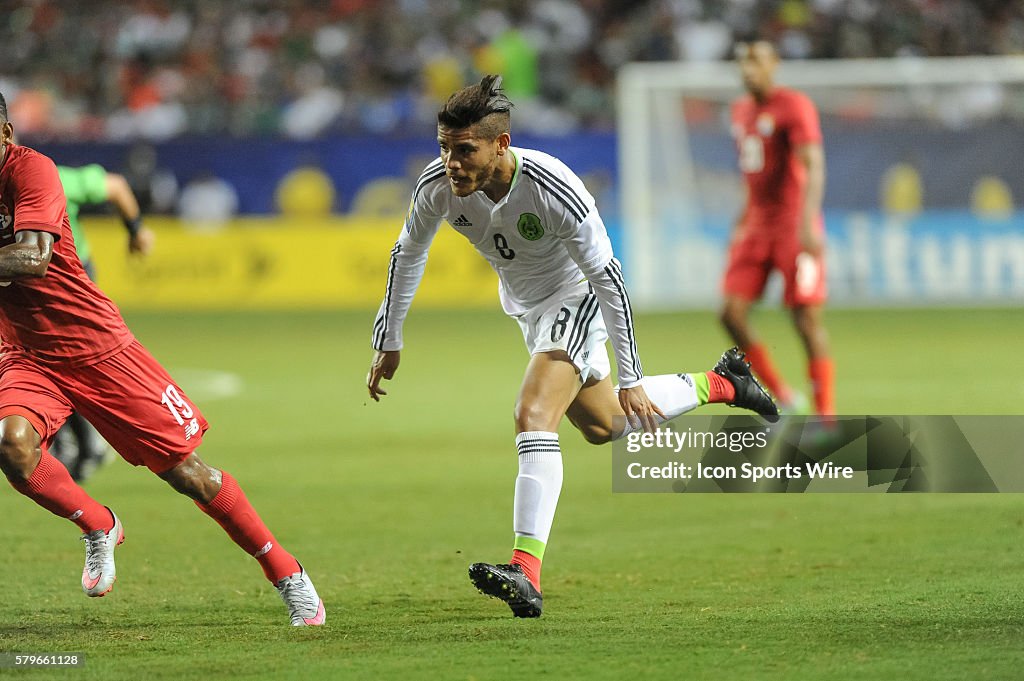 SOCCER: JUL 22 CONCACAF Gold Cup - Semifinals - Panama v Mexico