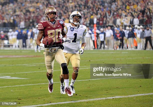 Florida State Seminoles wide receiver Rashad Greene walks in with ease for a touchdown during the ACC Championship game at Bank of America in...