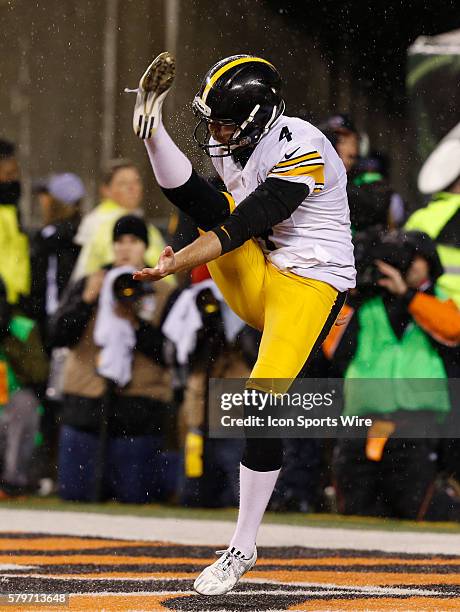 Pittsburgh Steelers punter Jordan Berry kicks against the Cincinnati Bengals in their NFL Wild Card Round game at Paul Brown Stadium in Cincinnati,...