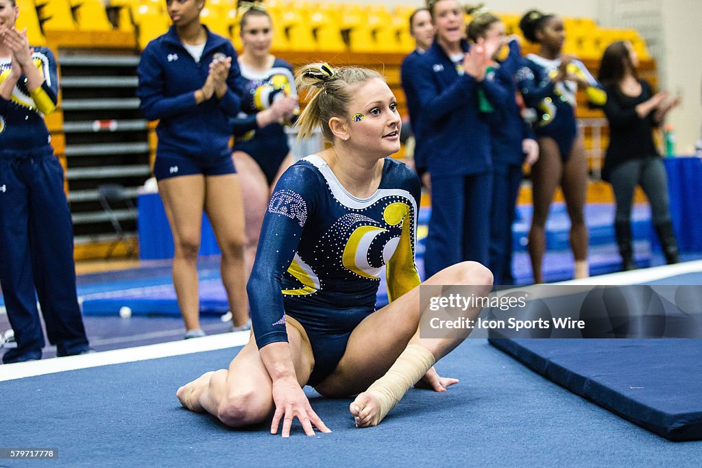 NCAA GYMNASTICS: JAN 10 Temple at Kent State