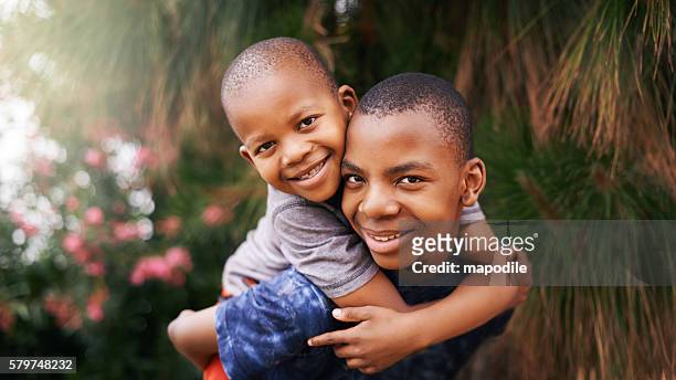 hanging with my bro - sibling stock pictures, royalty-free photos & images