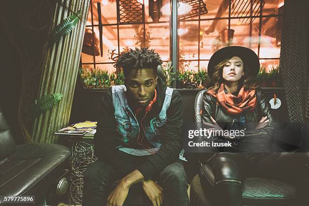 fashion portrait of afro american guy and beautiful woman - hip stockfoto's en -beelden