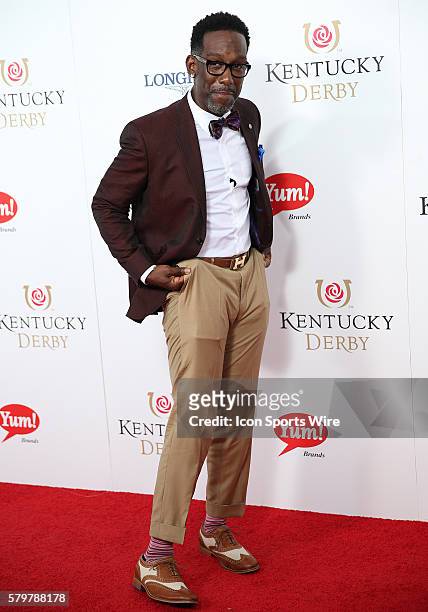 Shawn Stockman, member of the group Boyz II Men, arrives on the red carpet at the 141st running of the Kentucky Derby at Churchill Downs in...