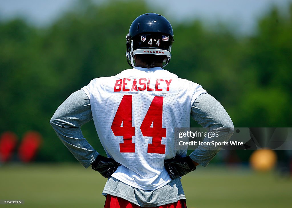 NFL: MAY 08 Falcons Rookie Minicamp