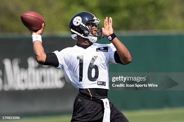 Pittsburgh Steelers wide receiver Tyler Murphy throws a pass during the 2015 Pittsburgh Steelers Rookie Minicamp at the UPMC Sports Performance...