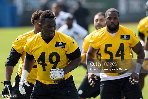Pittsburgh Steelers linebacker Shayon Green and Pittsburgh Steelers linebacker Shawn Lemon during the 2015 Pittsburgh Steelers Rookie Minicamp at the...