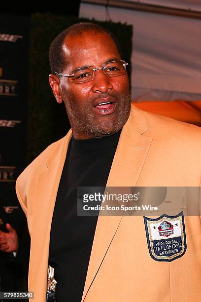 Super Bowl XX MVP Richard Dent on the Red Carpet for the 5th Annual NFL Honors at the Bill Graham Civic Auditorium in San Francisco California.