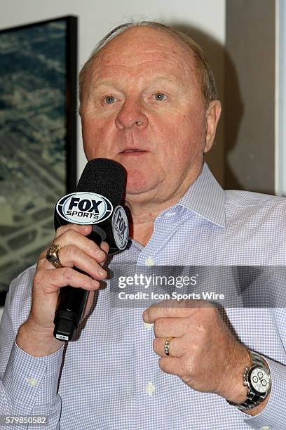 Jeff Rickered Commentator 335 Gordon Reynolds Stock Photos, High-Res Pictures, and Images - Getty ...