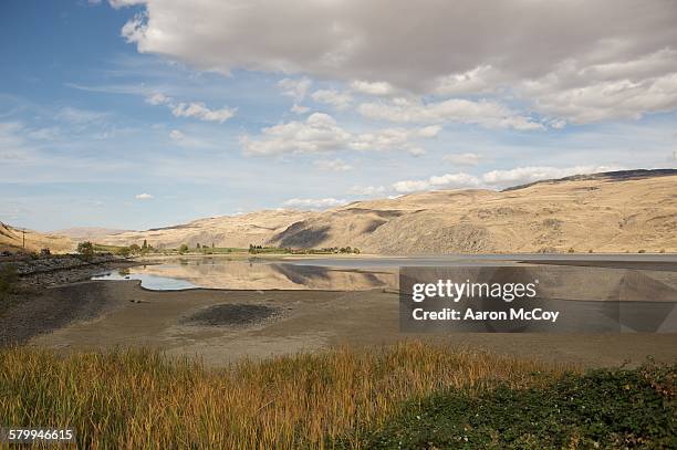 columbia river - wenatchee stock pictures, royalty-free photos & images