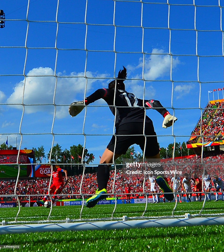 SOCCER: JUN 06 FIFA Women's World Cup - Group A - Canada v China
