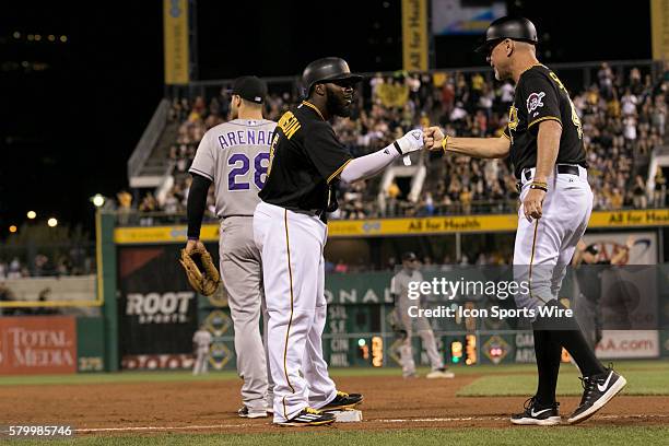 Ray Infield Ray Searage Photos and Premium High Res Pictures - Getty Images