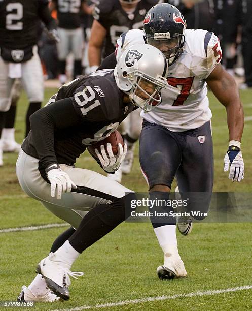 Oakland Raiders wide receiver Chaz Schilens makes yards after pass on Sunday, December 21, 2008 at McAfee Coliseum in Oakland, California. The...