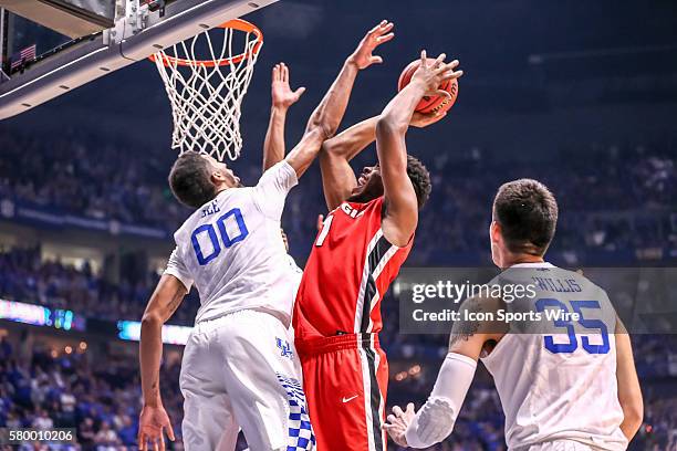 Georgia Bulldogs forward Yante Maten drives to the basket during the SEC Basketball Championship Tournament semi-final game 2 between Kentucky and...