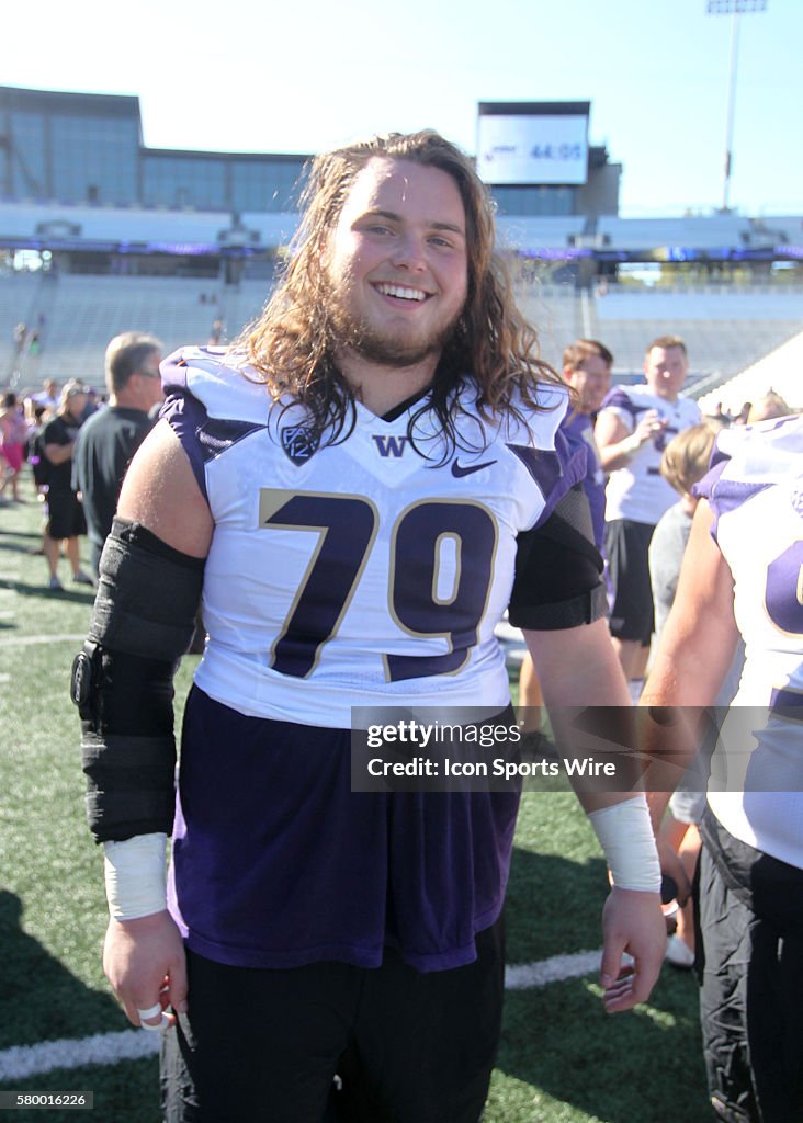 NCAA FOOTBALL: AUG 16 University of Washington Football Picture Day