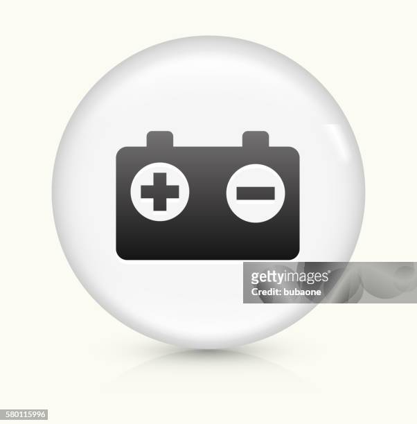 batterie symbol auf weißer runder vektor knopf - starthilfe stock-grafiken, -clipart, -cartoons und -symbole