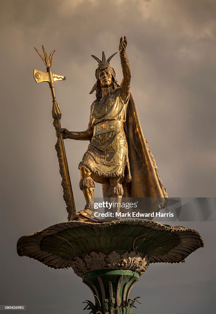 Inca Ruler Statue Inca Statue Main Square Cusco Peru High-Res Stock Photo - Getty Images