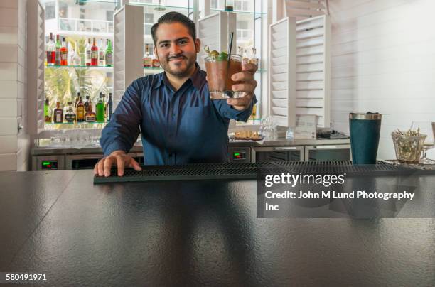 Beer Python Behind Bar Behind Bar Drinks Photos and Premium High Res Pictures - Getty Images