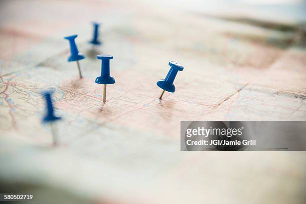 close up of pushpins on roadmap route - mid atlantic usa stock pictures, royalty-free photos & images