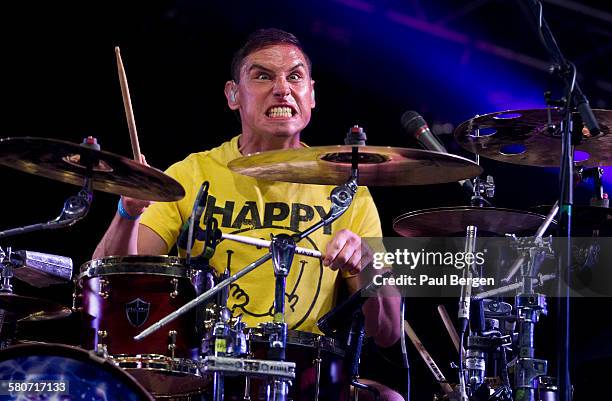 29 Shikari Drummer Rob Rolfe Stock Photos, High-Res Pictures, and ...