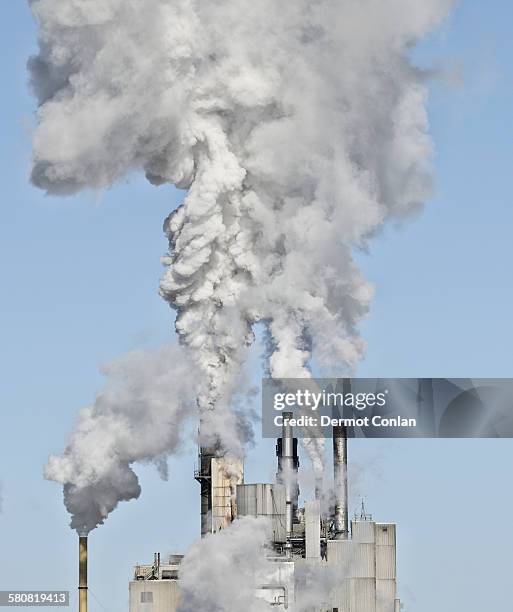 usa, new york state, ticonderoga, smoke stacks emitting smoke - smoke physical structure imagens e fotografias de stock