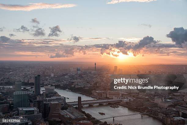 london skyline - distant light stock pictures, royalty-free photos & images