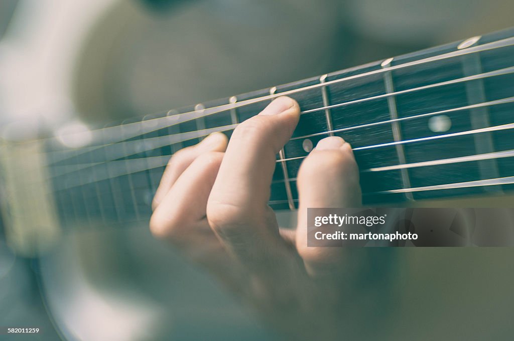 Guitar neck, finger guitarist, and speed