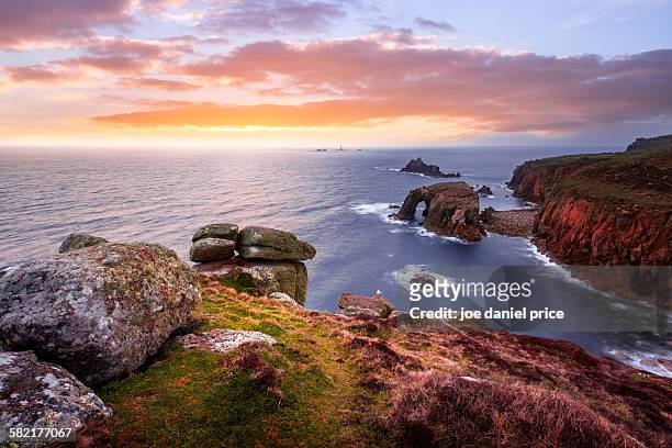 sea arch, land's end, cornwall, england - land's end ストックフォトと画像